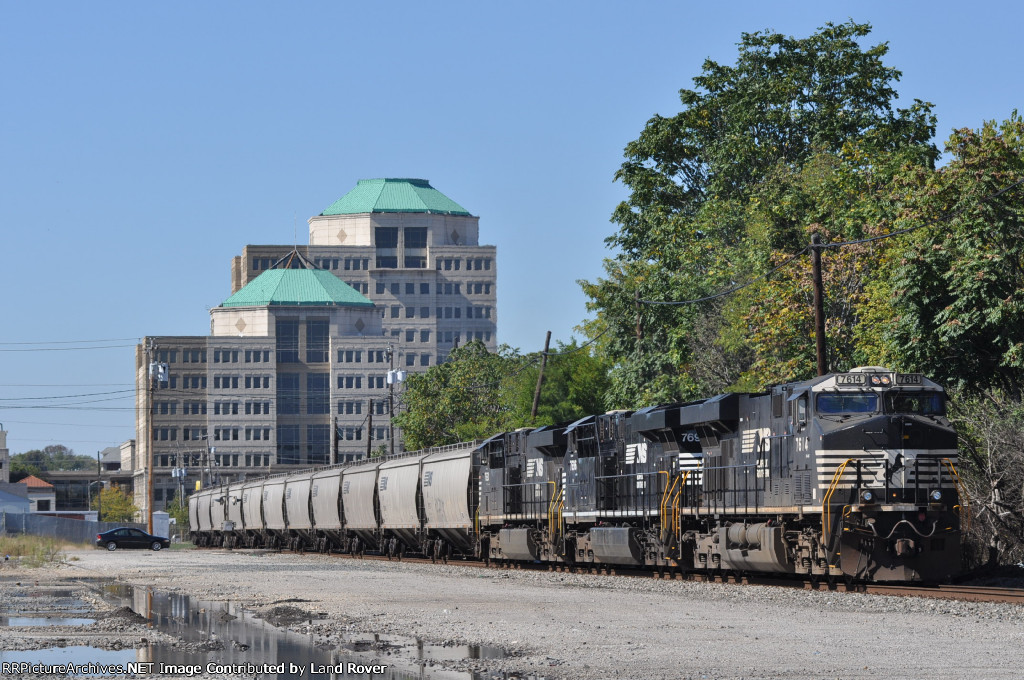 NS 7614 On NS 52 R Eastbound